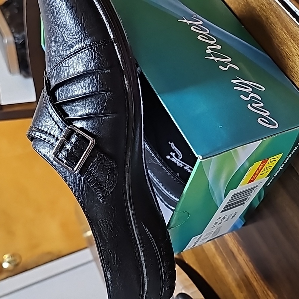 Ladies shoes